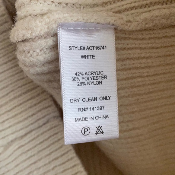 ASTR the Label - Romina Exaggerated Sleeved Sweater in Cream White - Size : S - Picture 6 of 6